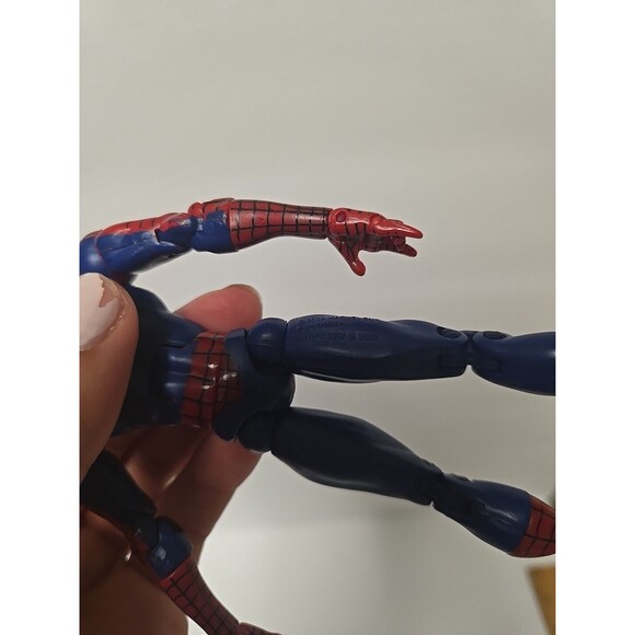 Super Articulating Spider-Man Action Figure Toy Biz 6” 2003 The Movie Marvel - Picture 4 of 5
